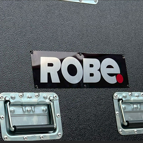 Алюминиевая табличка на кейсе