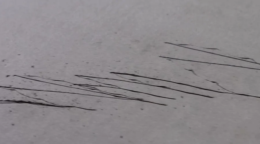 Поцарапанная фанера