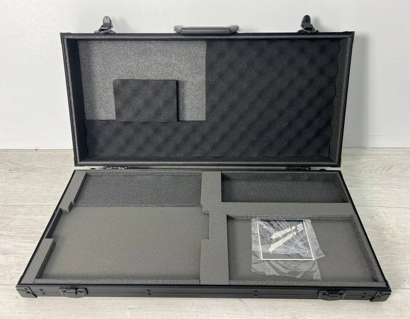 Кейс для ноутбука и отсеком для документов