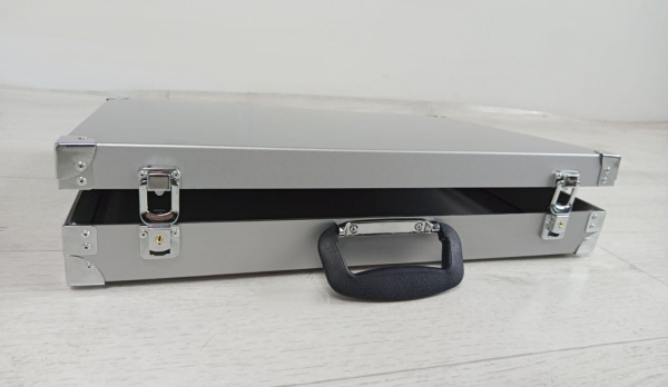 Кейс (кофр) универсальный без алюминиевого профиля Кейс (кофр) универсальный без алюминиевого профиля