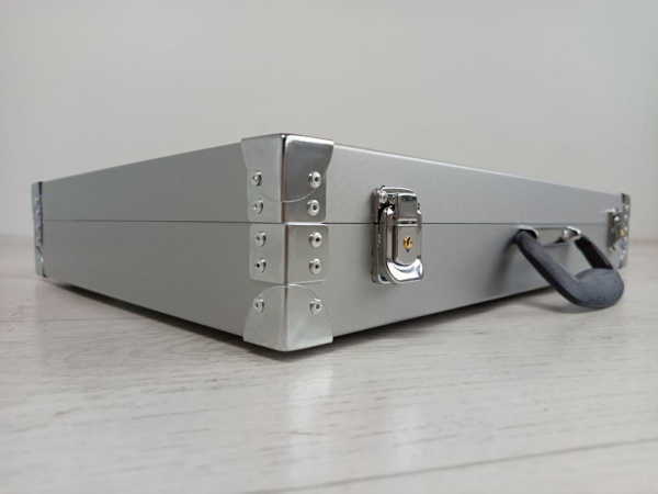 Кейс (кофр) универсальный без алюминиевого профиля Кейс (кофр) универсальный без алюминиевого профиля