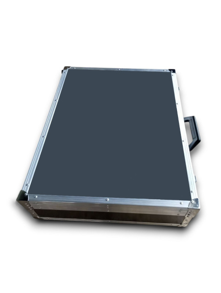 Алюминиевый кейс для ноутбука