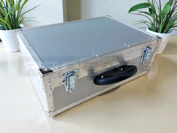 Алюминиевый кейс для инструментов с отсеком для документов