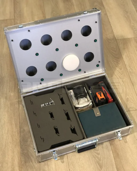 Кейс (кофр) для встроенных светильников с дополнительными отсеками