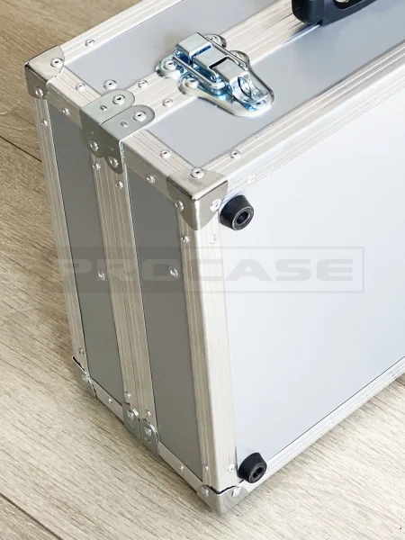 Алюминиевый кейс для планшета