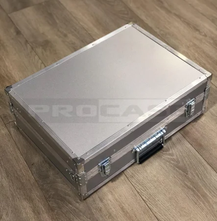 Кейс (кофр) для встроенных светильников с дополнительными отсеками