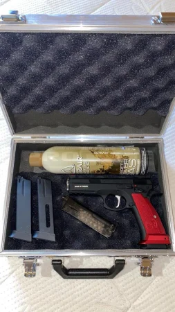 Кейс для пистолета с дополнительным отсеком