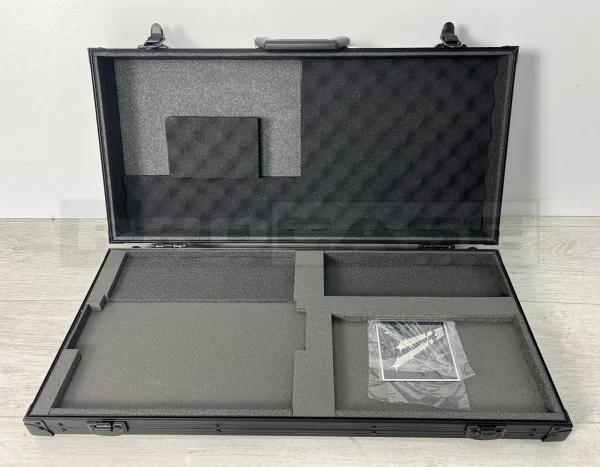 Кейс для ноутбука и отсеком для документов