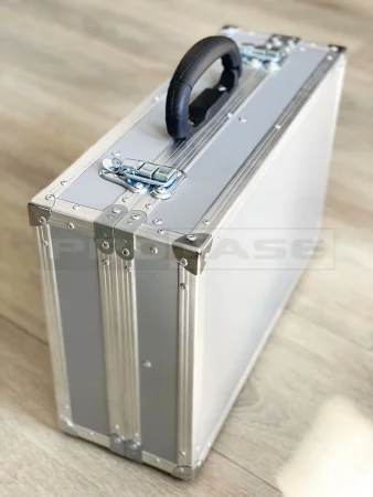 Алюминиевый кейс для планшета