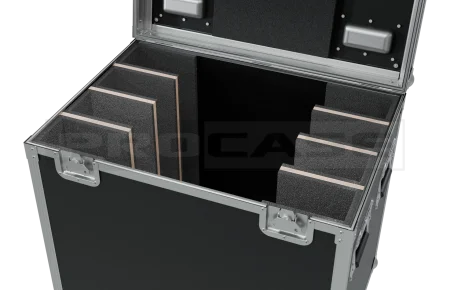 Кофр для 4 светодиодных LED кабинетов 640x640мм