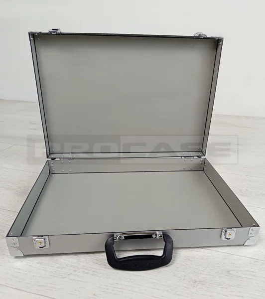 Кейс (кофр) универсальный без алюминиевого профиля