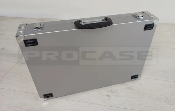 Кейс (кофр) универсальный без алюминиевого профиля Кейс (кофр) универсальный без алюминиевого профиля
