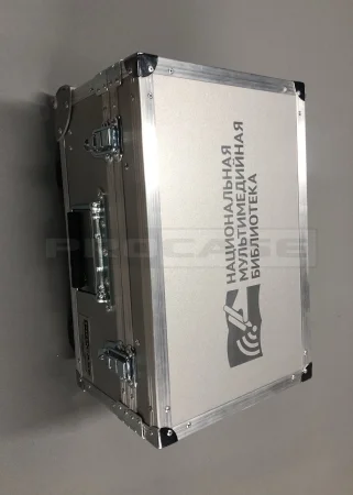 Кейс (кофр) с выдвижной ручкой Kofcase