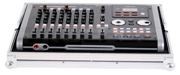 Кейс (кофр) для Tascam DP-02  02CF Кейс (кофр) для Tascam DP-02  02CF