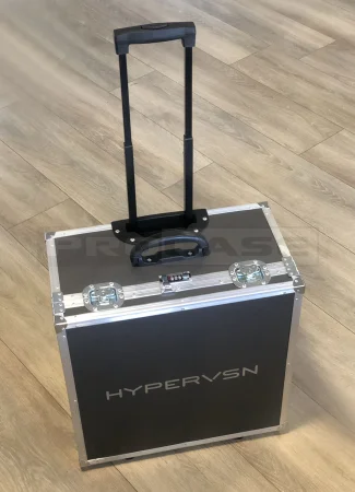 Кейс (кофр) с выдвижной ручкой Trediv