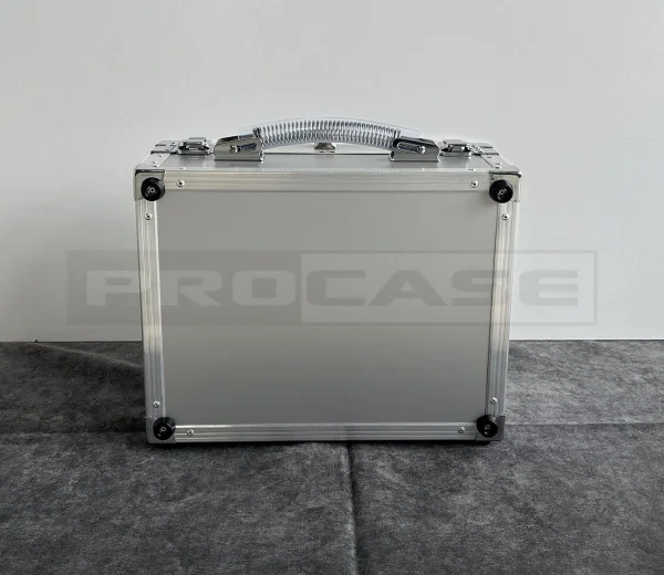 Алюминиевый кейс (кофр) для инструментов Алюминиевый кейс (кофр) для инструментов