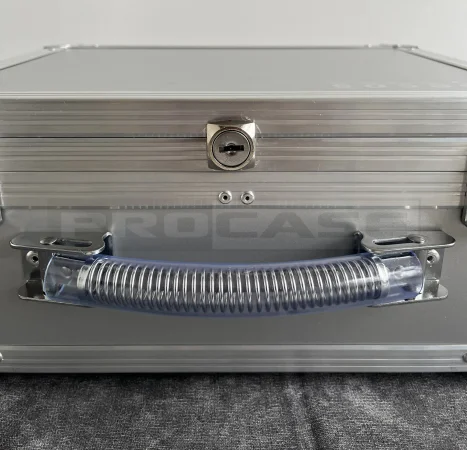 Алюминиевый кейс (кофр) для инструментов Алюминиевый кейс (кофр) для инструментов