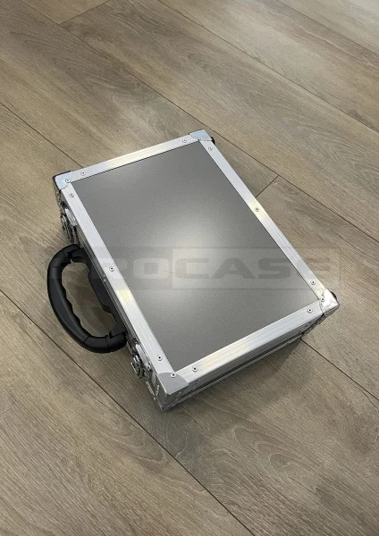 Кейс (кофр) для ценных бумаг Treus