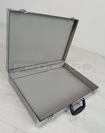 Кейс (кофр) универсальный без алюминиевого профиля