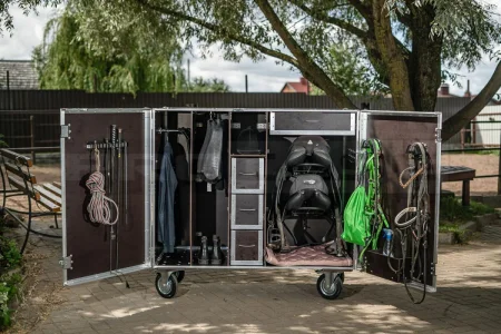 Шкаф (ларь) для конной амуниции Конти Шкаф (ларь) для конной амуниции Конти