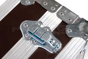 Кейс для клавишных рабочих станций Yamaha MO6