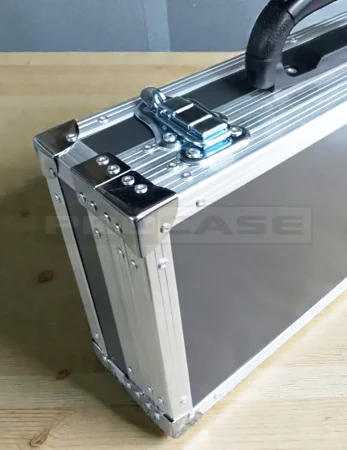 Алюминиевый кофр для инструментов