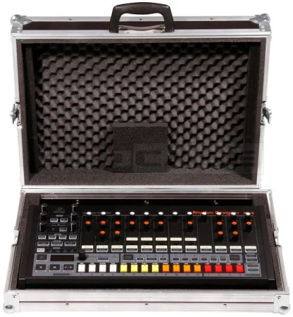 Кофр для драм машин Behringer RD-8