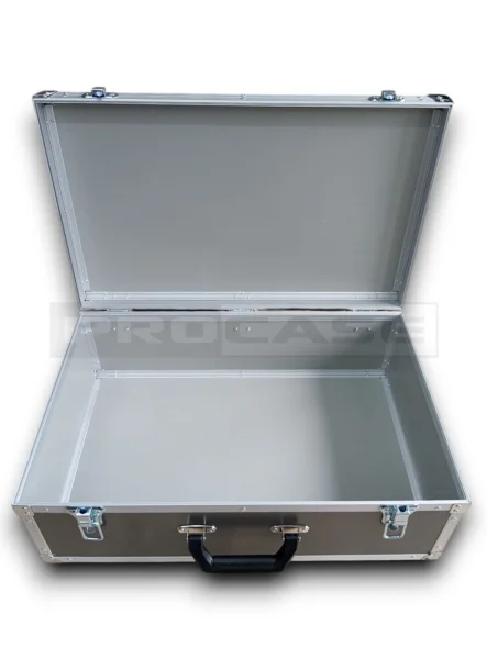 Кофр (кейс) для спортивного инвентаря универсальный Кофр (кейс) для спортивного инвентаря универсальный