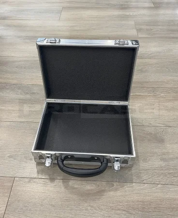 Кейс (кофр) для ценных бумаг Treus