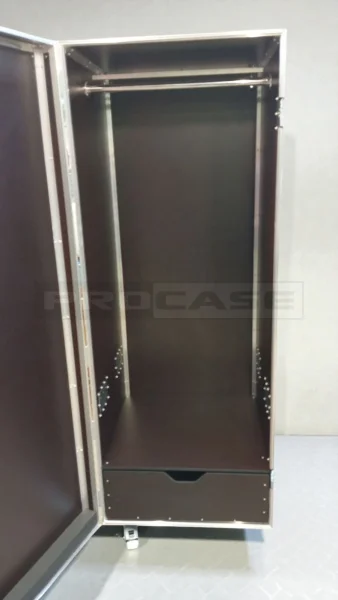 Шкаф для одежды и костюмов