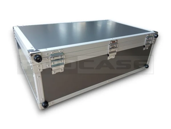 Кофр (кейс) для спортивного инвентаря универсальный Кофр (кейс) для спортивного инвентаря универсальный