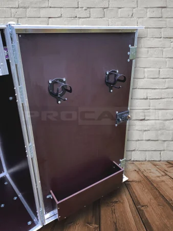 Шкаф (ларь) для конной амуниции Конти8 Шкаф (ларь) для конной амуниции Конти8