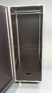 Шкаф для одежды и костюмов