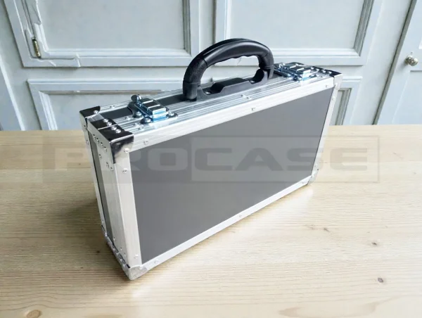 Алюминиевый кофр для инструментов