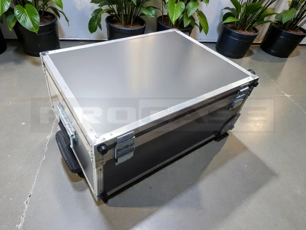 Алюминиевый ящик для спортивного инвентаря