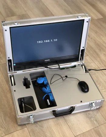 Алюминиевый кейс (кофр) со встроенным оборудованием (компьютером)
