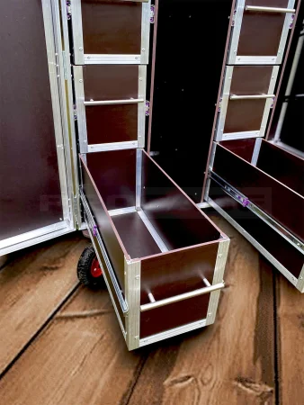 Шкаф (ларь) для конной амуниции Конти8 Шкаф (ларь) для конной амуниции Конти8